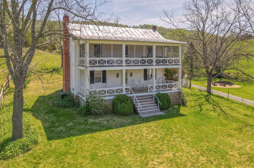 Rockbridge Baths House | Historic Countryside Escape - Relax, Hike, & Fish!