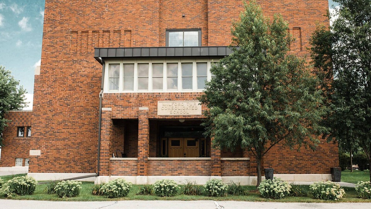 Garden City House | HISTORIC DESTINATION - 3 Suites/Entire Floor - Milford Schoolhouse Stays