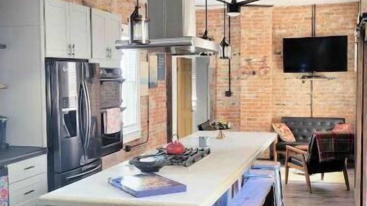 Winchester Condo | Historic District Downtown Winchester