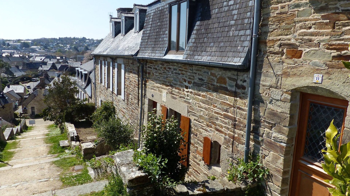 Brelevenez House | Historic district house - Côte de Granit Rose