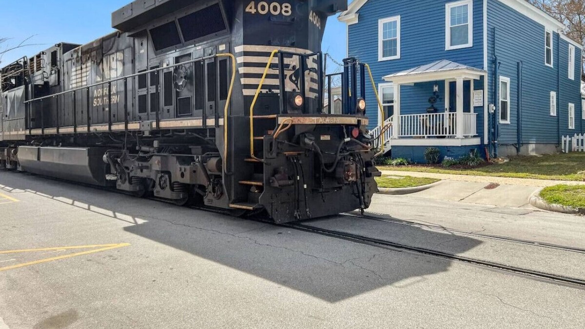 New Bern House | Historic Downtown Gem | Walk to Shops & Dining | Fire Pit + Bikes