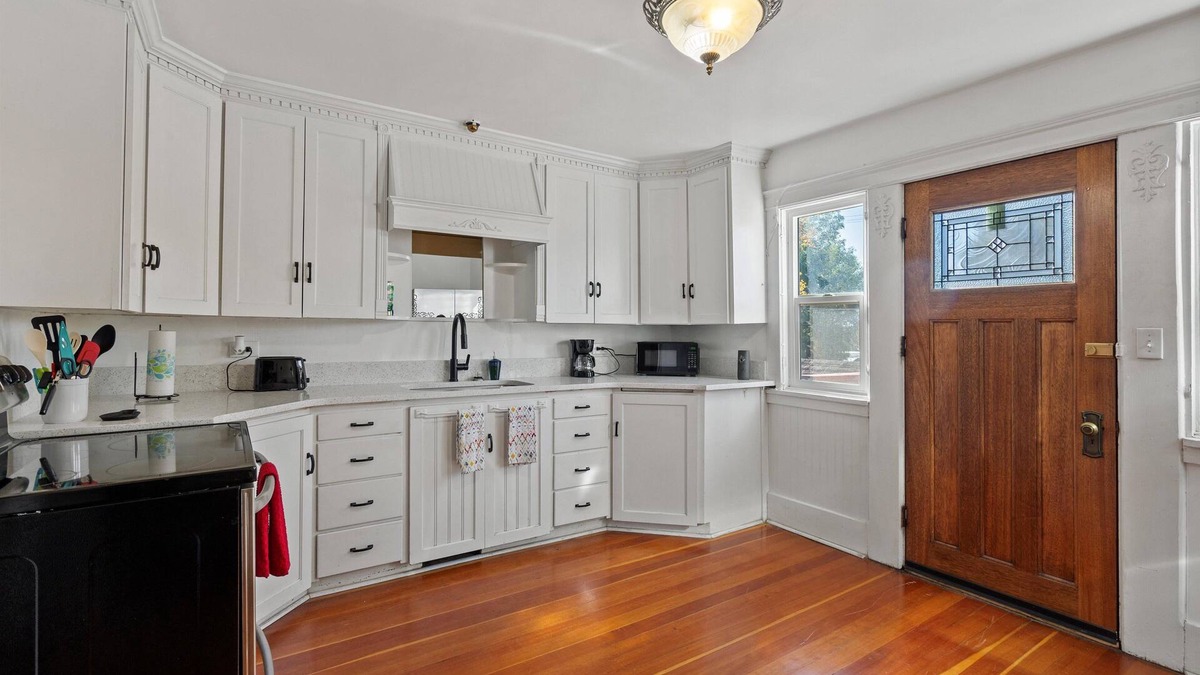 Ogden House | Historic Downtown Haven! Brand new remodel