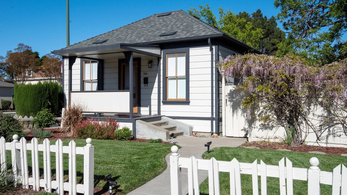 Old Mountain View House | Historic Downtown Mountain View Home
