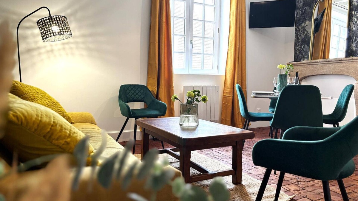 Moulins Apartment | Historic Duplex Apartment in the Heart of Moulins - Modern Comfort and Character