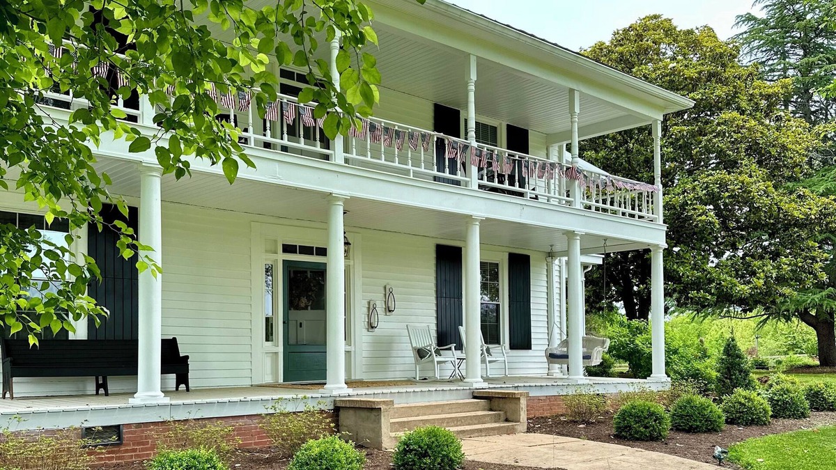 Red House House | Historic estate with scenic views, close to Lynchburg & Appomattox