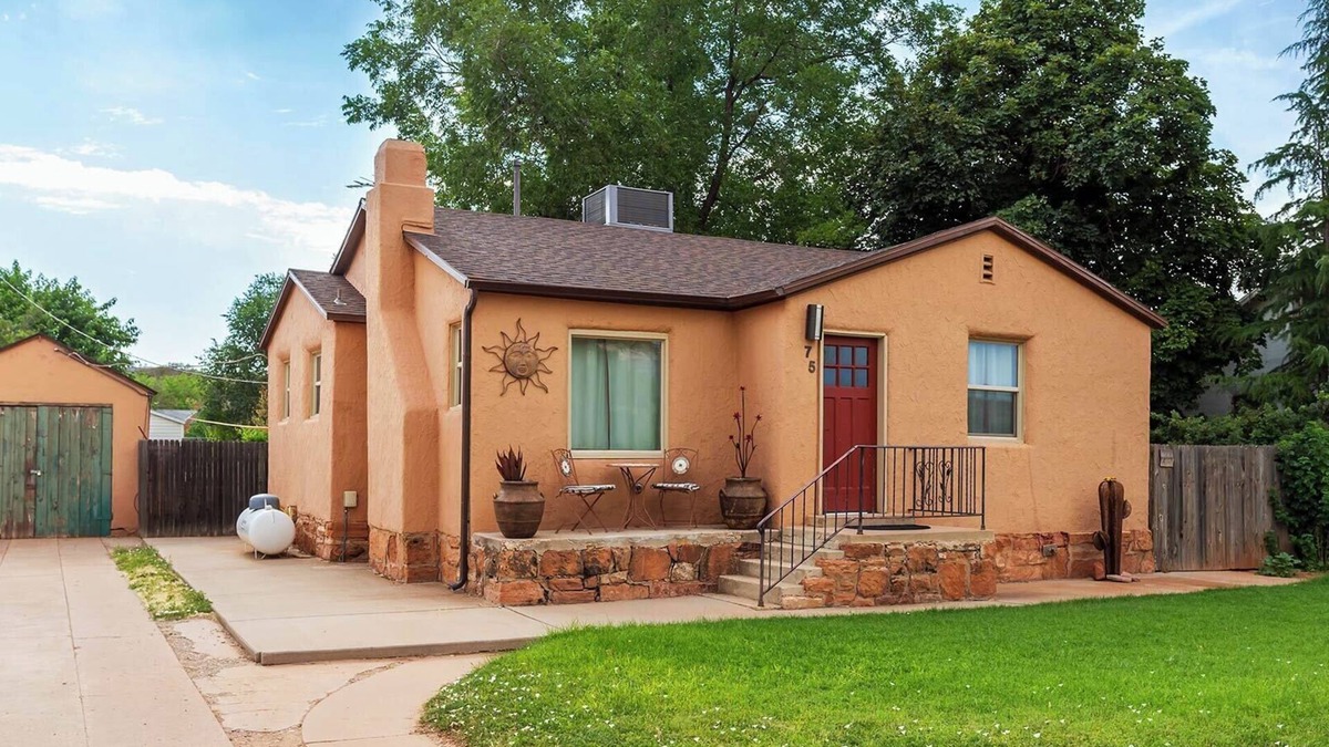 Kanab House | Historic Family Home in Kanab, Utah. Pets Okay!