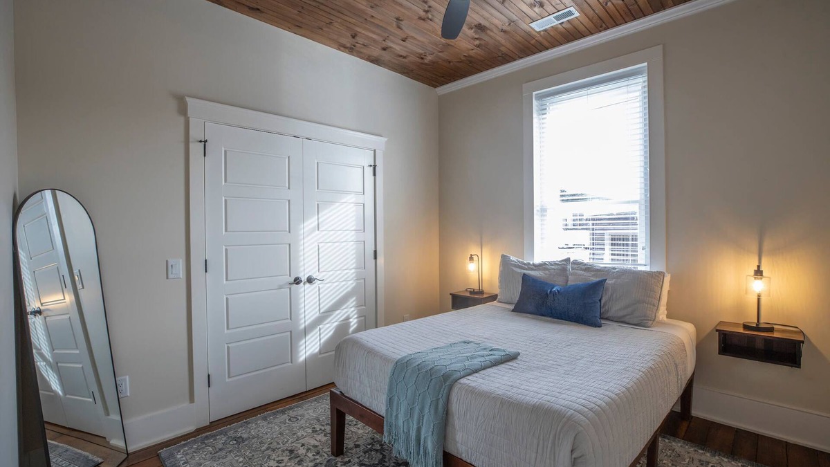 Floyd Apartment | Historic Farmer’s Supply- 1bd/1bth DT Floyd #204