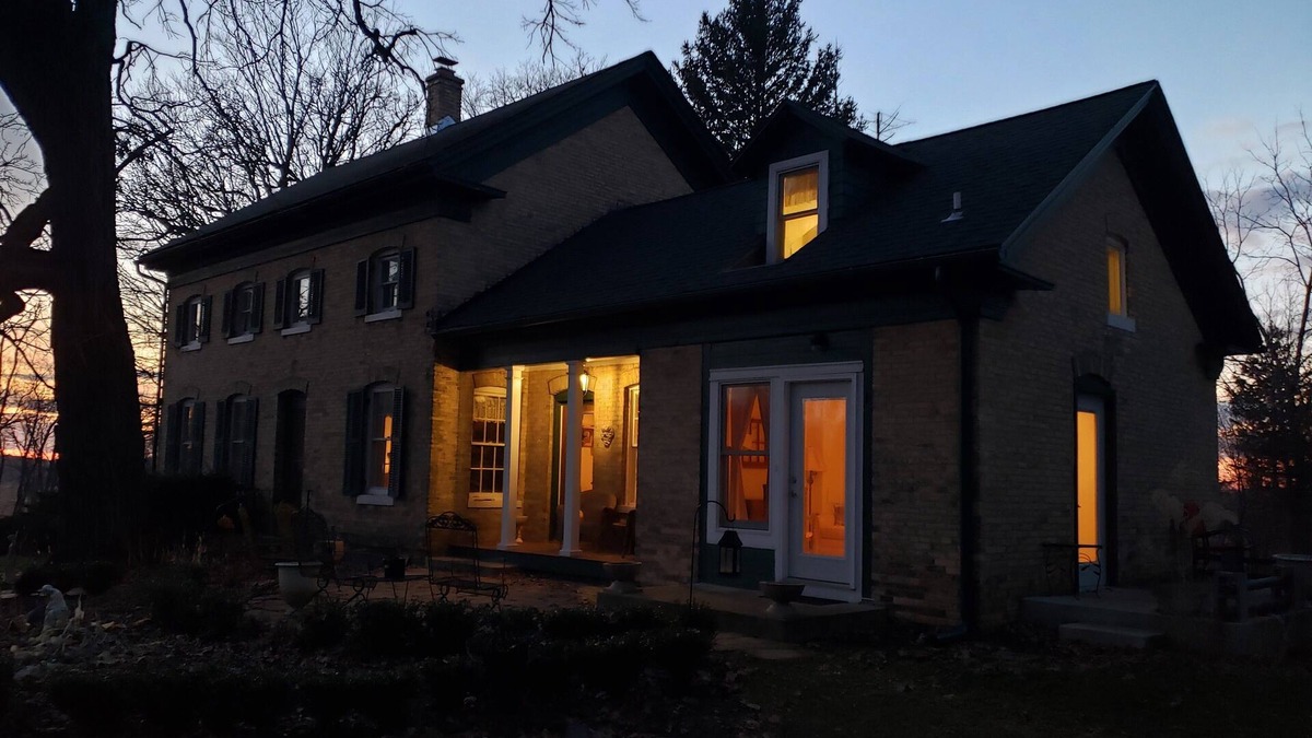 Pell Lake Other | Historic Farmette - The Chicken Coop Inn