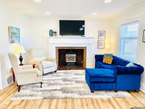 Lynden House | Historic Front Street Home