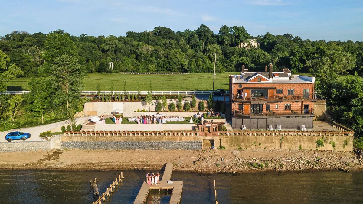 Glenview House | Historic Gaffney House, Exclusive River Estate