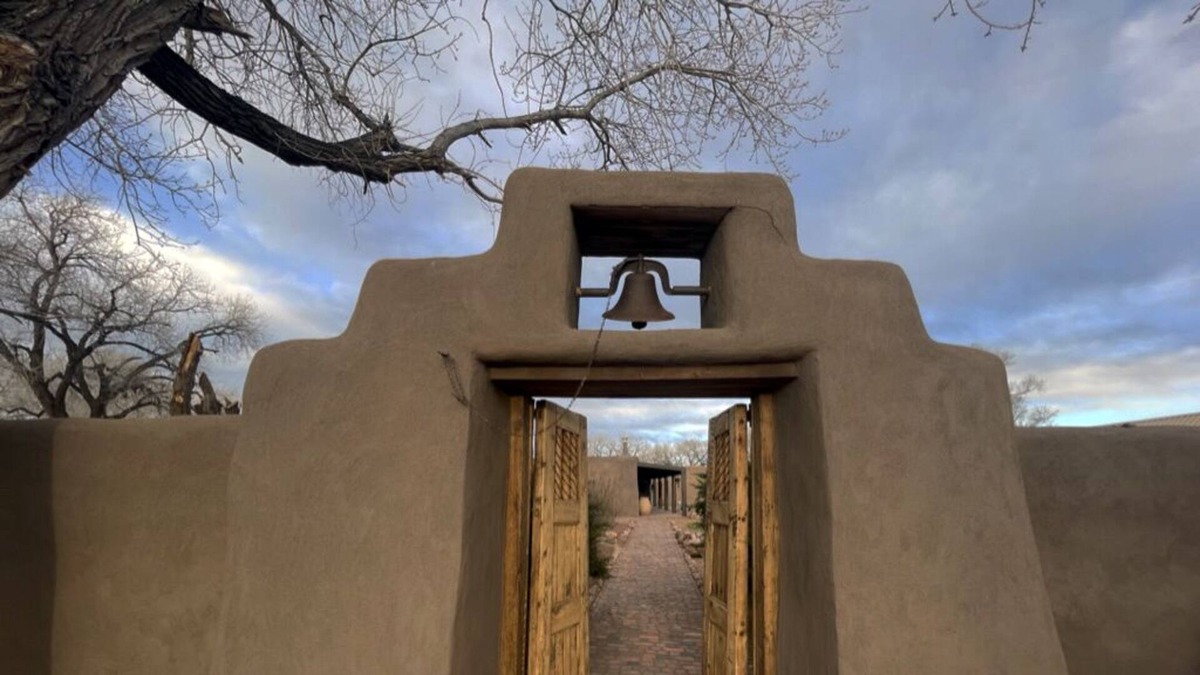 Galisteo House | Historic Gem in Galisteo: A Cinematic Haven