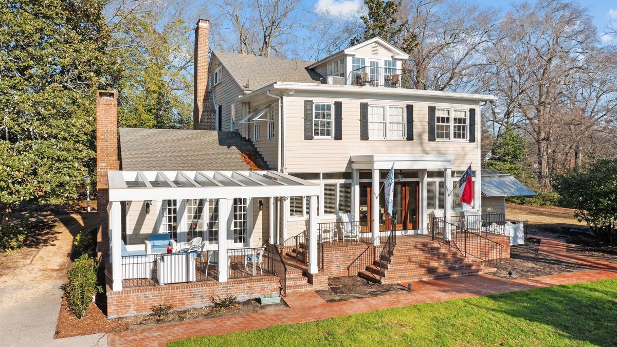 Chapel Hill House | Historic Gem, Steps from UNC & on Franklin St