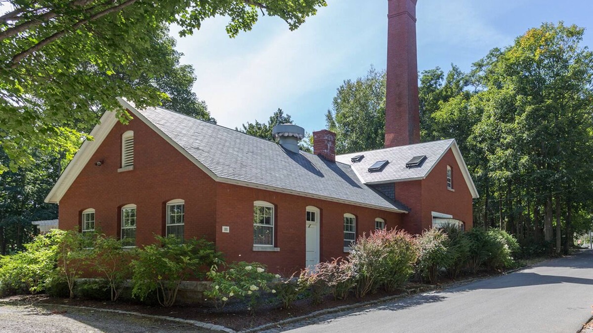 Portland House | Historic home in Diamond Cove great for large groups & families!