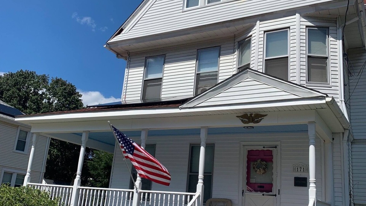 West Haven House | Historic Home near the Beach! And Yale!