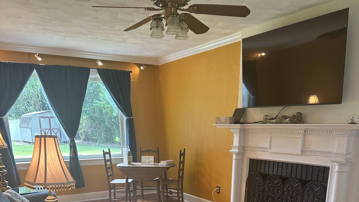Newport News House | Historic home, once a prohibition speakeasy, near Newport News shipyard