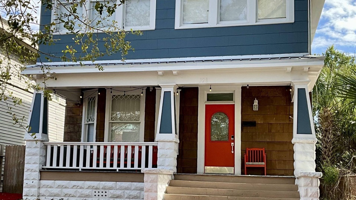 Springfield House | Historic Home with Vintage Charm in Springfield