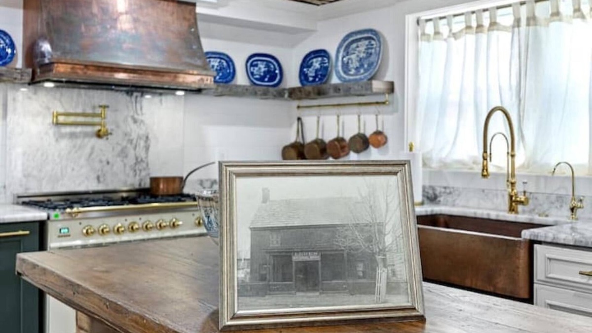 Historic District House | Historic, Huge, Downtown Lewes!
