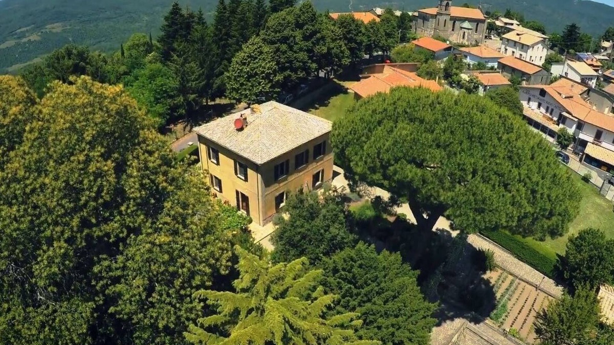 Torre Alfina Villa | Historic Italian villa from the 1920s