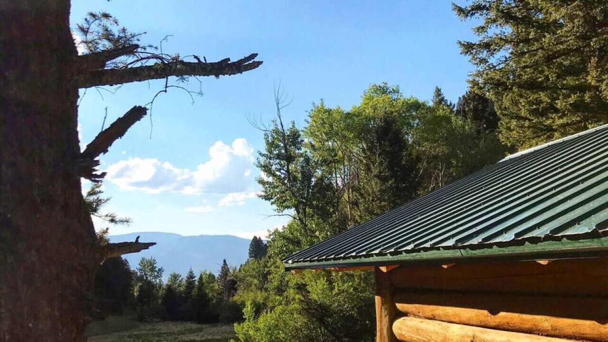Pray Cabin | Historic Jim Bridger Cabin 3