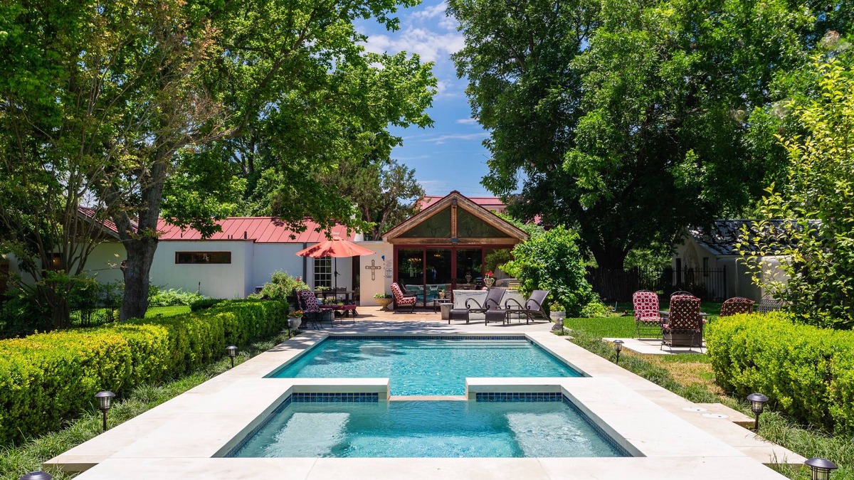 Fredericksburg House | Historic Luxe Estate - Heated Pool, Hot Tub, Fire Pit & Pool Table for up to 13