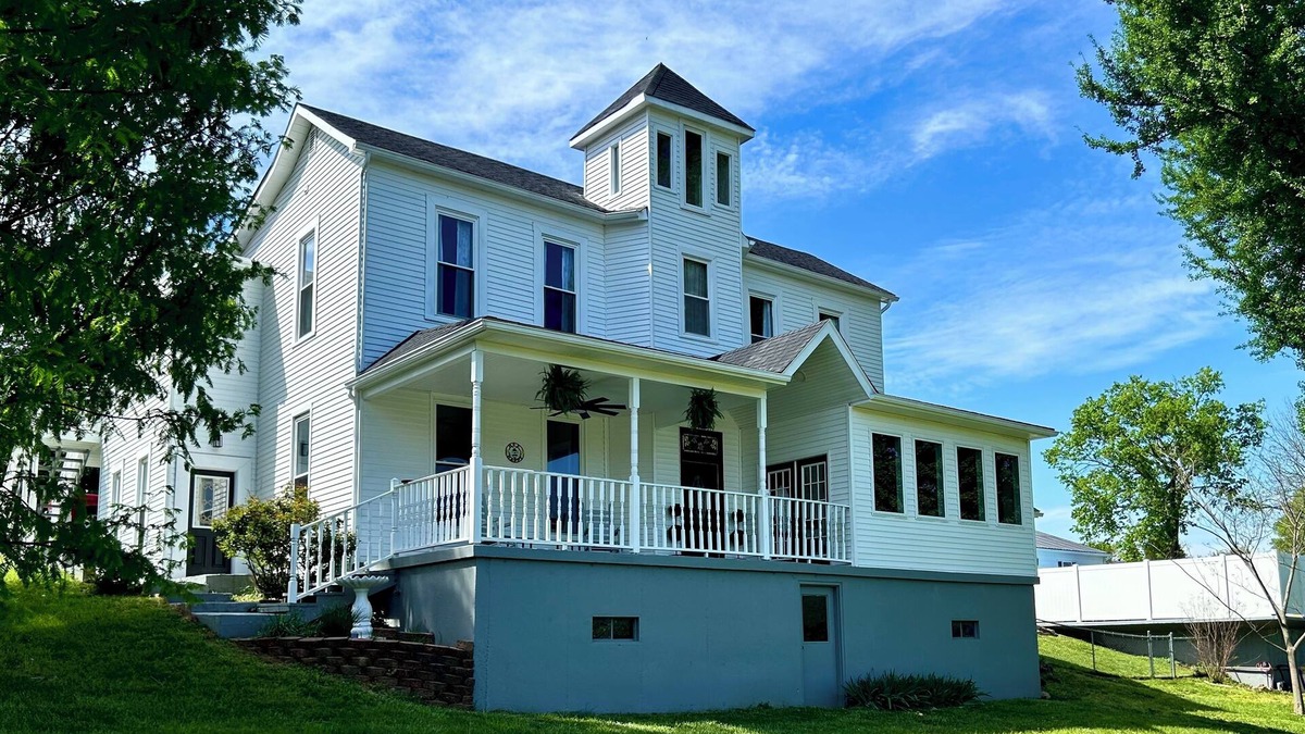 Brandenburg House | Historic Luxury Estate, Pool/Hot Tub, Fall Family Retreat