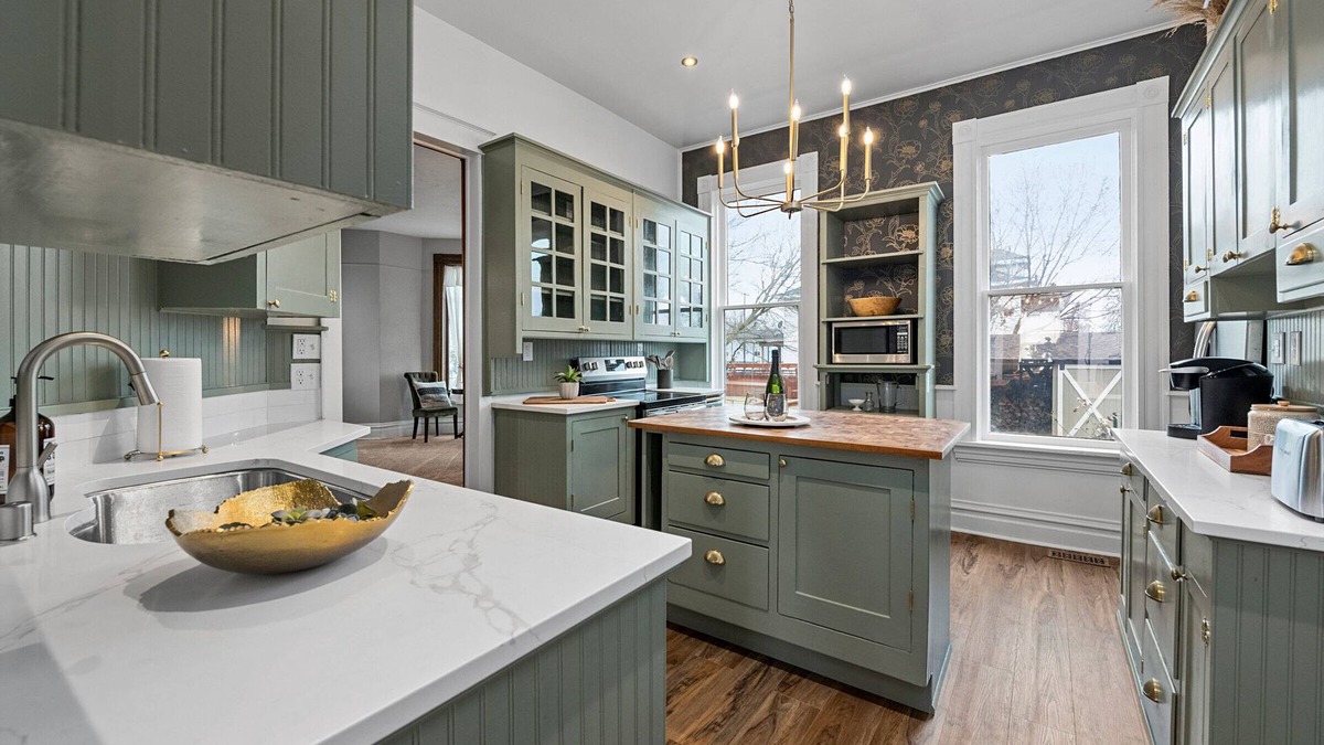 West Central House | Historic mansion near downtown Spokane for business & personal rental