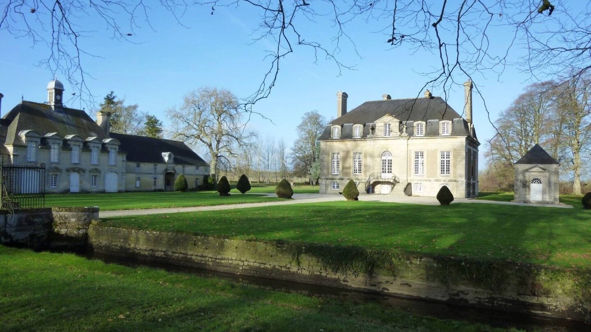 Tour-en-Bessin Other | Historic monument between Bayeux and the D-Day beaches