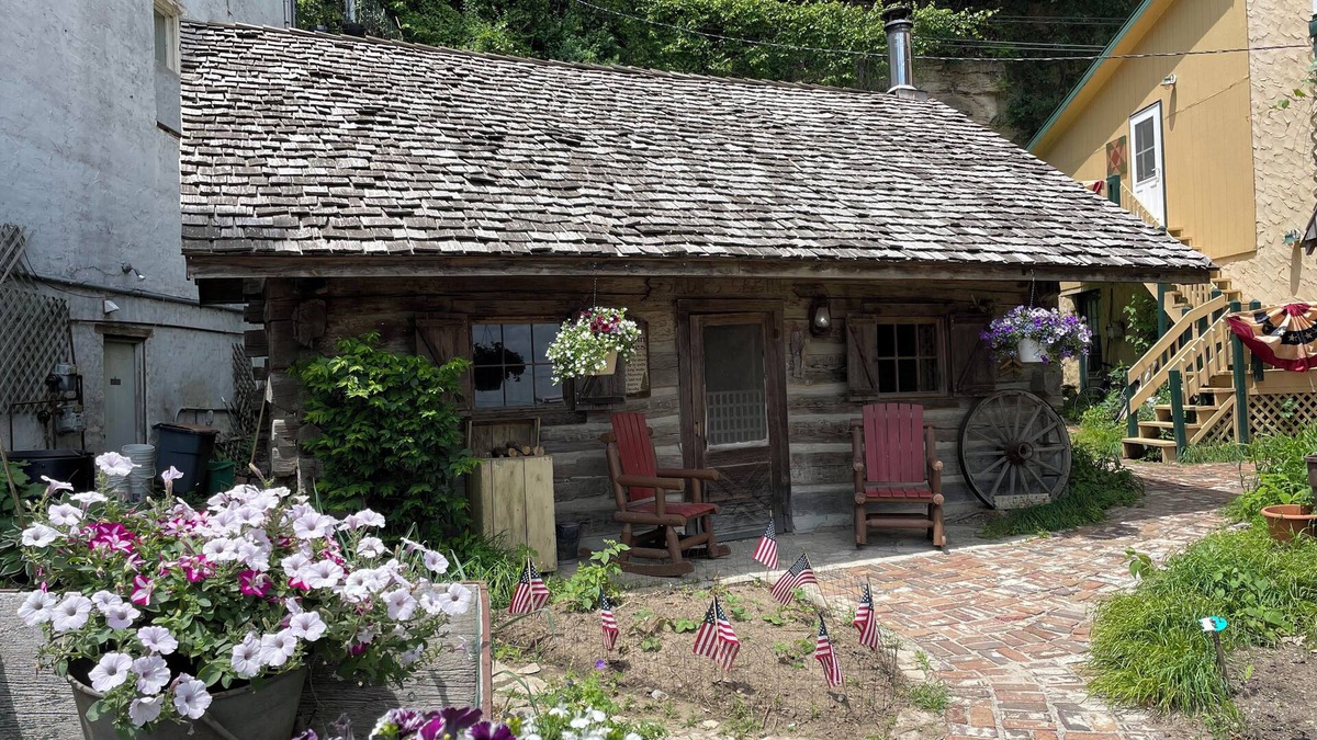 McGregor Cabin | Historic Sadie's Log Cabin