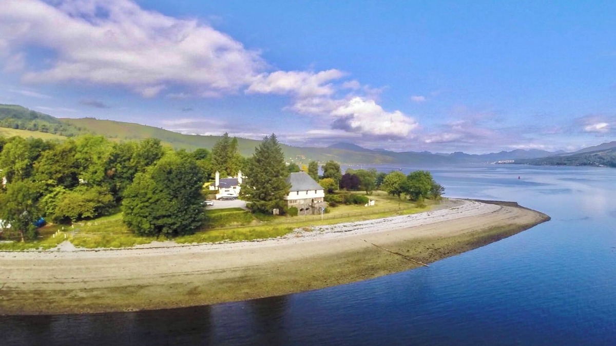 Rosneath House | Historic Scottish Loch Side Home of a Royal Princess - 20 Miles From Loch Lomond