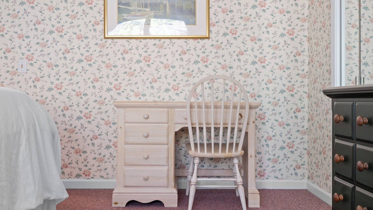 Blairsville Cabin | Historic Souther Country Inn - Spacious Retreat!