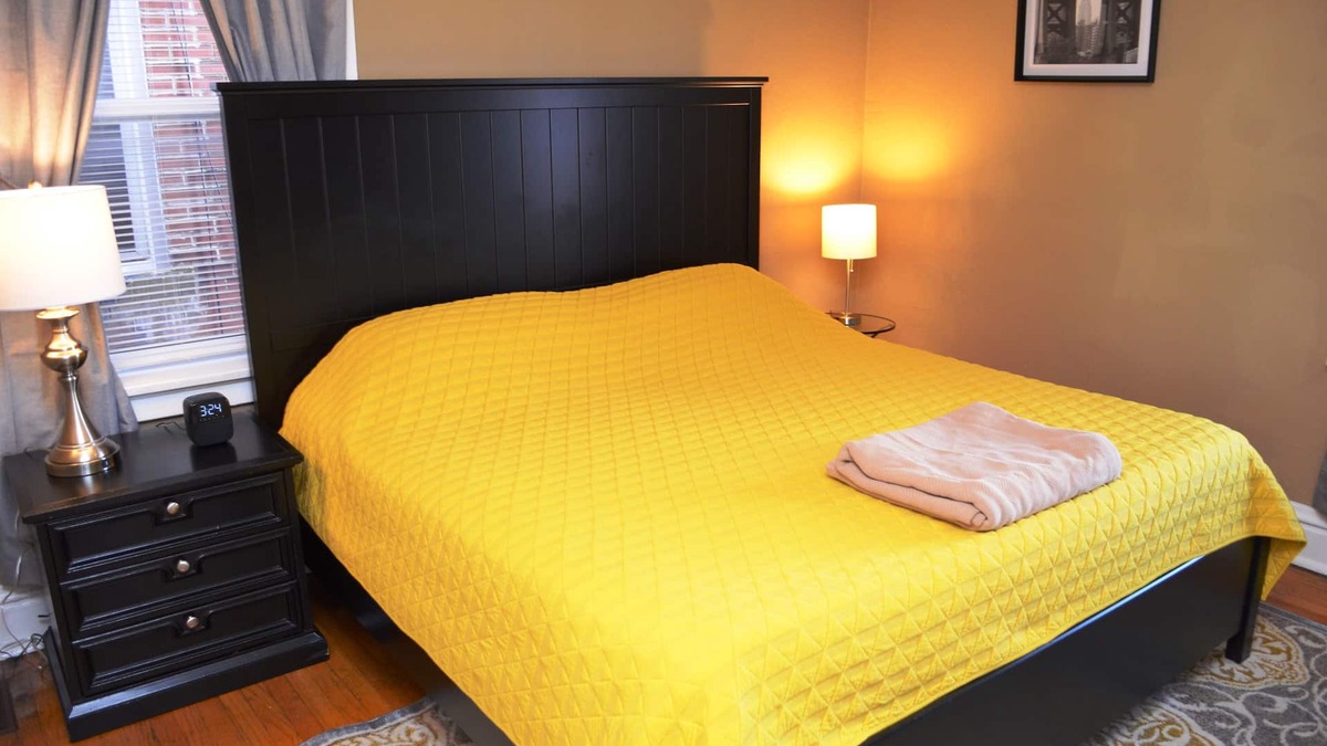 Southwest Garden Apartment | Historic Southwest Gardens Neighborhood, Convenient To Everything, King Bed 1W