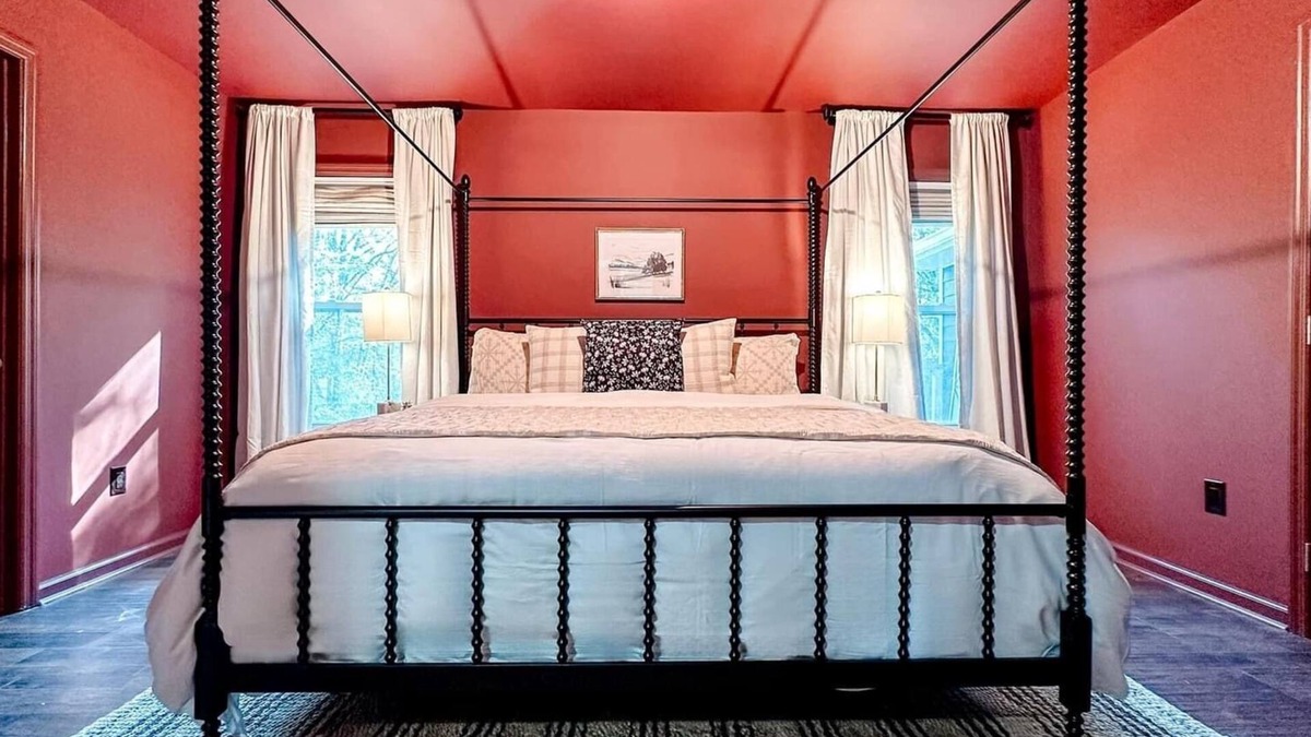 Thompson's Station Cottage | Historic Station House Rustic Charm with Modern Comfort