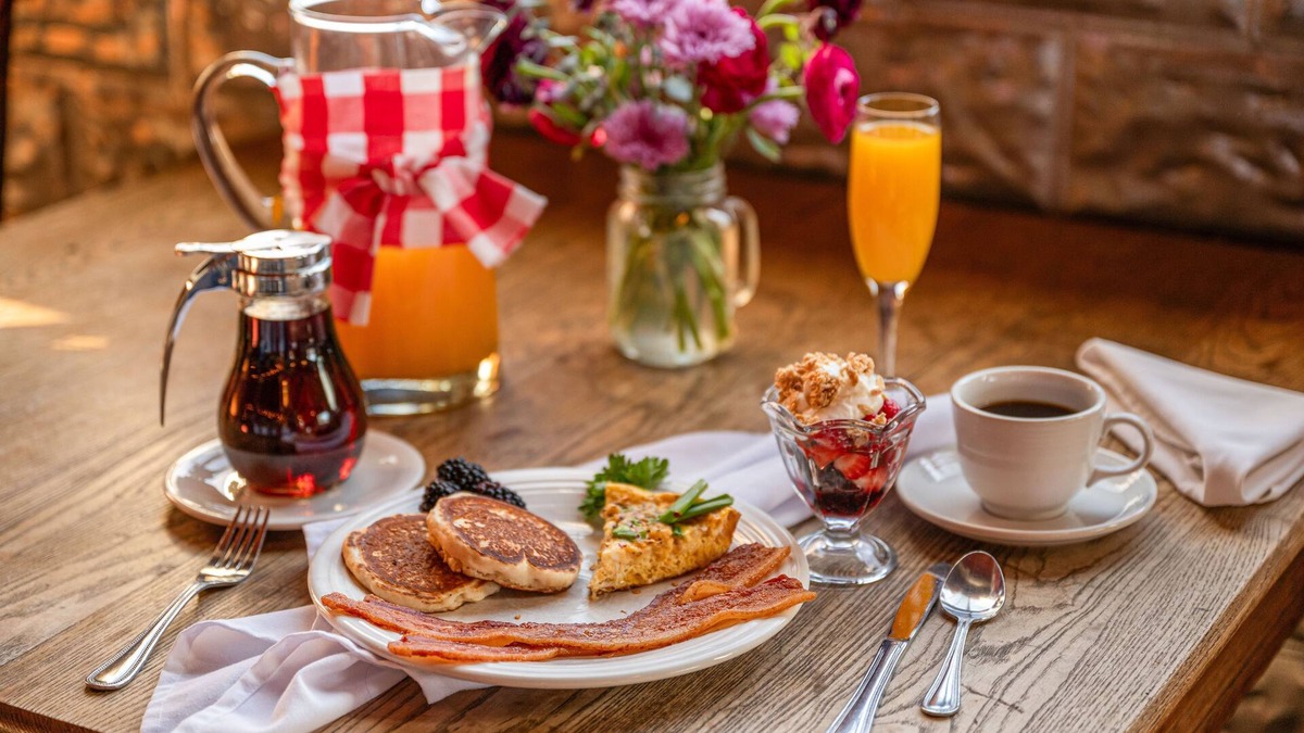 Fredericksburg Bed & Breakfast | Historic Texas Oil Boom B&B in Fredericksburg built in the 1860s!