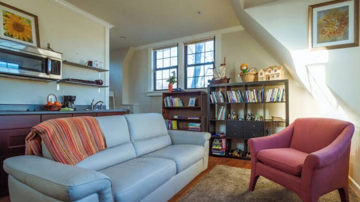 Greater South River City House | Historic Travis Heights Guesthouse - near SoCo