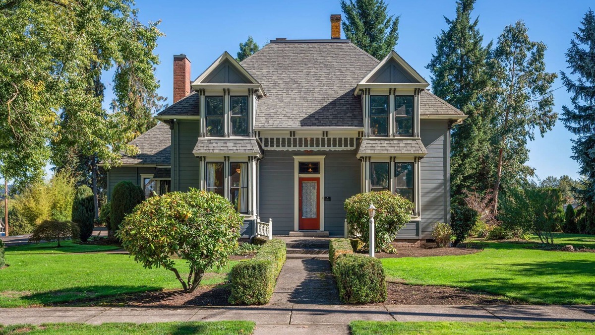 Dayton House | Historic Victorian estate in the heart of Willamette Valley wine country