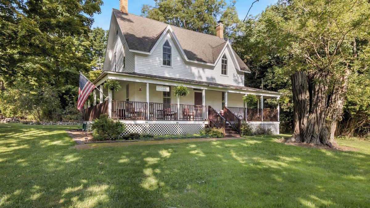 Clam River House | Historic Victorian Farmhouse