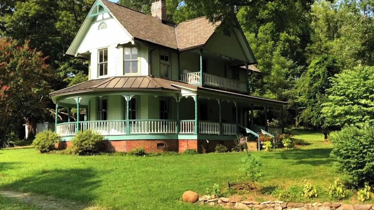 Walland Other | Historic Victorian Farmhouse near Great Smoky Mtns Nat Park