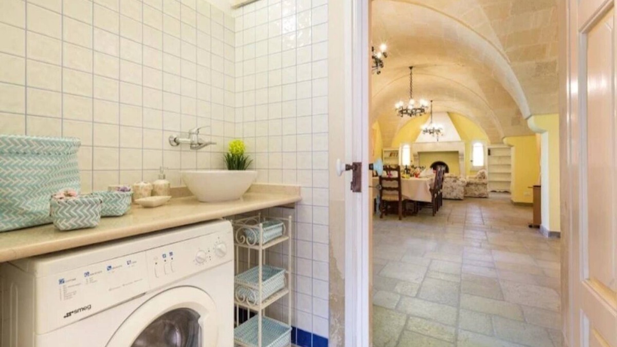 Guagnano Villa | Historic villa with garden and swimming pool in the Terre sel Negroamaro