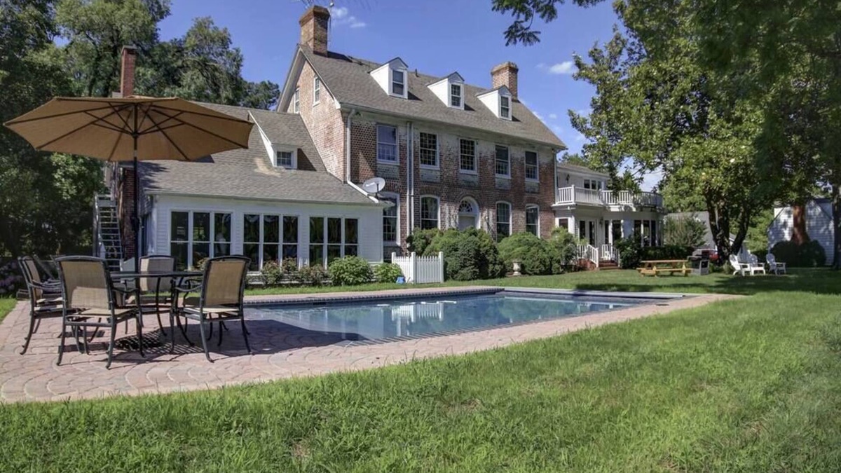 Oxford House | Historic Waterfront Estate with Pool & Pet-Friendly – Perfect for Fall Getaways
