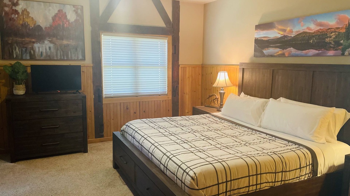 Westcliffe Apartment | Historic Westcliffe Outpost Penthouse Apt 2bed/2bath