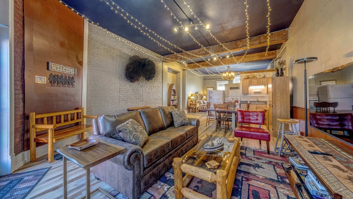 Sheridan Apartment | Historic Western: Triple Suite Retreat