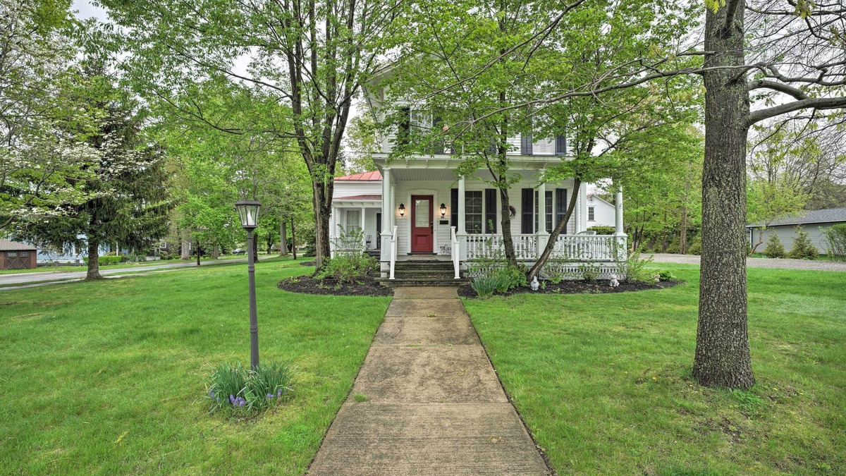 Westfield House | Historic Westfield Home: 2 Mi to Lake Erie!