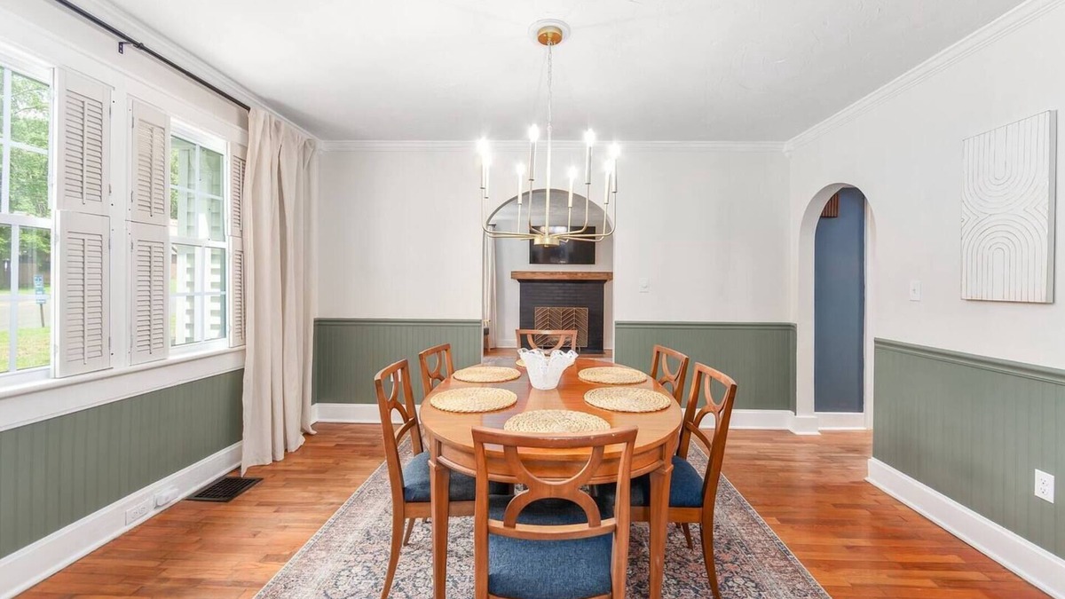 Jackson House | Historic Westwood Cottage, 3 bedroom, sleeps 6