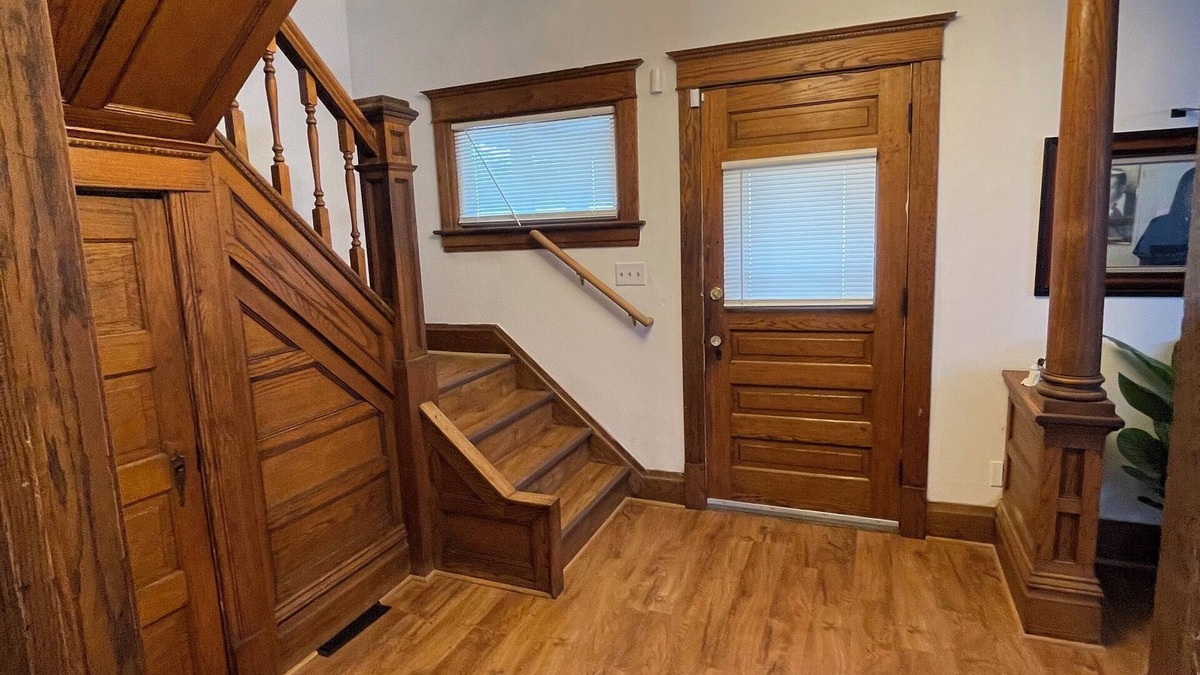 Waterloo House | Historical 3-bedroom house in welcoming Waterloo with WiFi and ADT security.