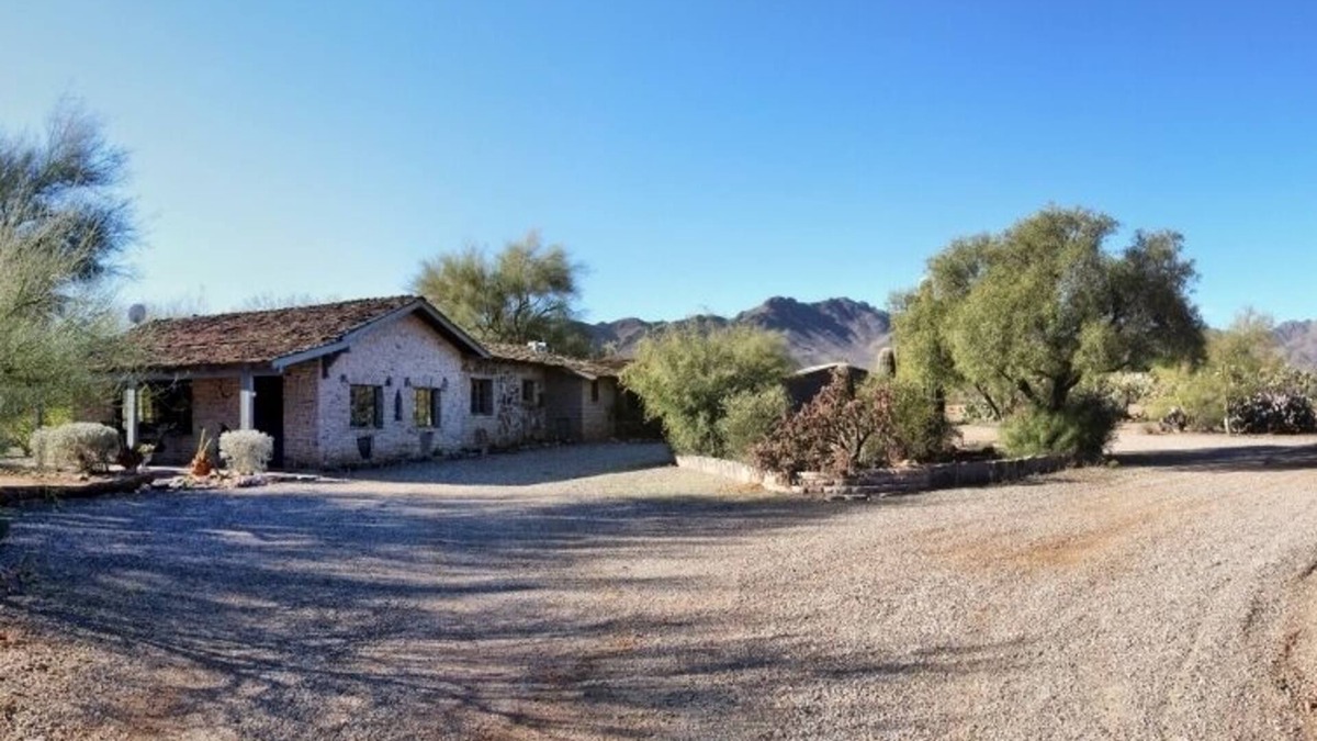 Lazy Ranch Estates House | History, Wildlife And Privacy! Birder's Welcome!