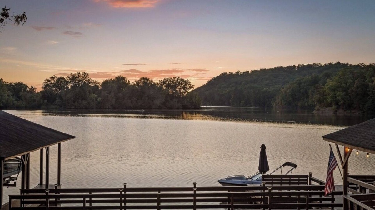 Chickamauga Lake House | Hiwassee Riverfront 3 BR House