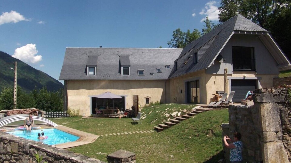 Cazaux-Frechet-Aneran-Camors House | House rentals lodging Pyrenees Arreau Loudenvielle Swimming pool cyclo ski