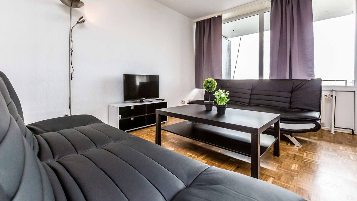 Bensberg Apartment | HÖ01 large apartment with dryer and washing machine