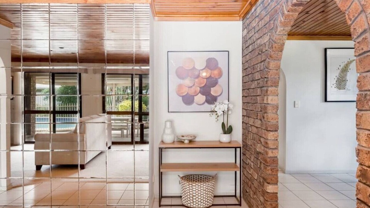 Robertson House | Hobbit House Inspired 4BR cozy Fairytale Cottage