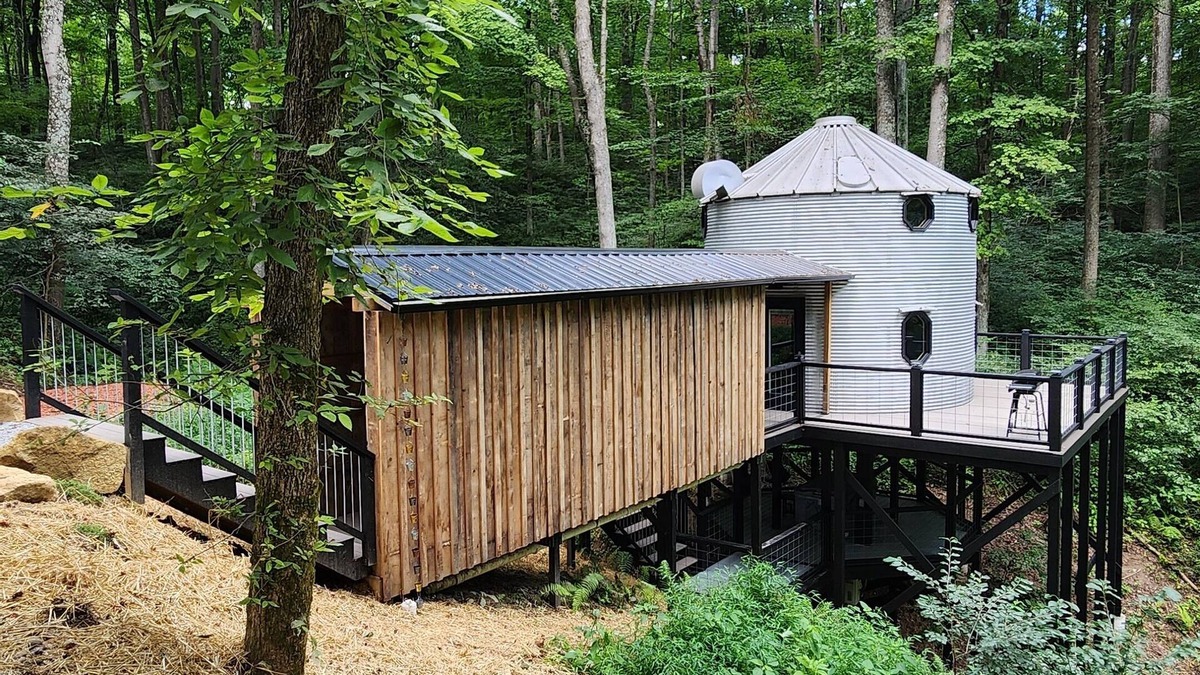 Rockbridge Cabin | Hocking Hills - Rustic Charm Retreat